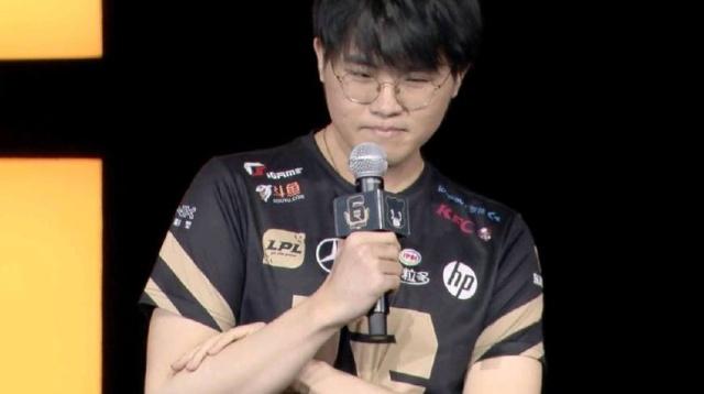 这身体对抗太硬了